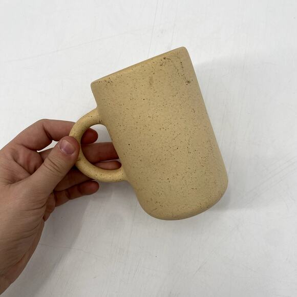 Al Centro Cylinder Cream Speckled Mug - Picture 4 of 7
